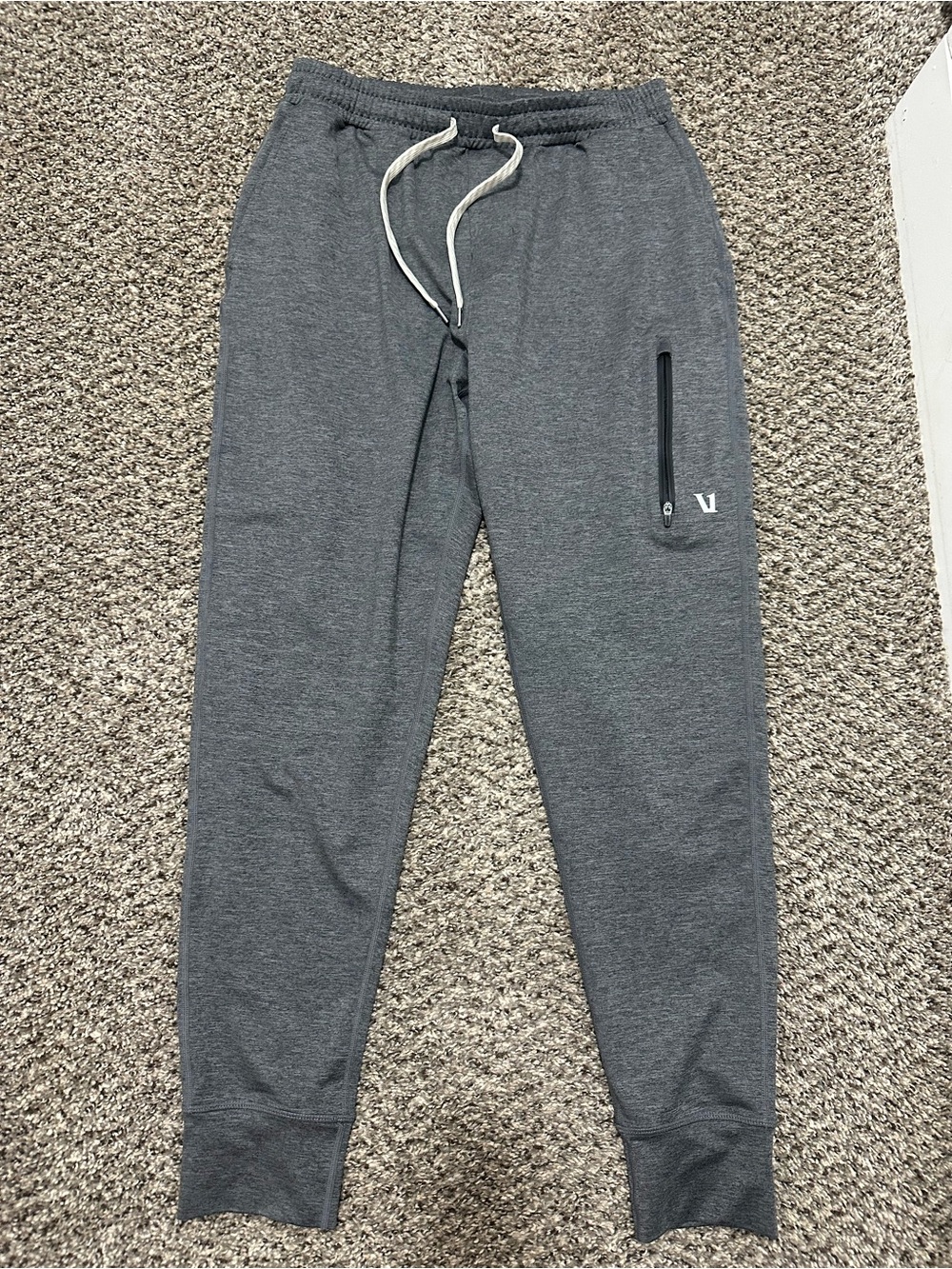 Vuori Men’s Heather Gray Jogger Sweats